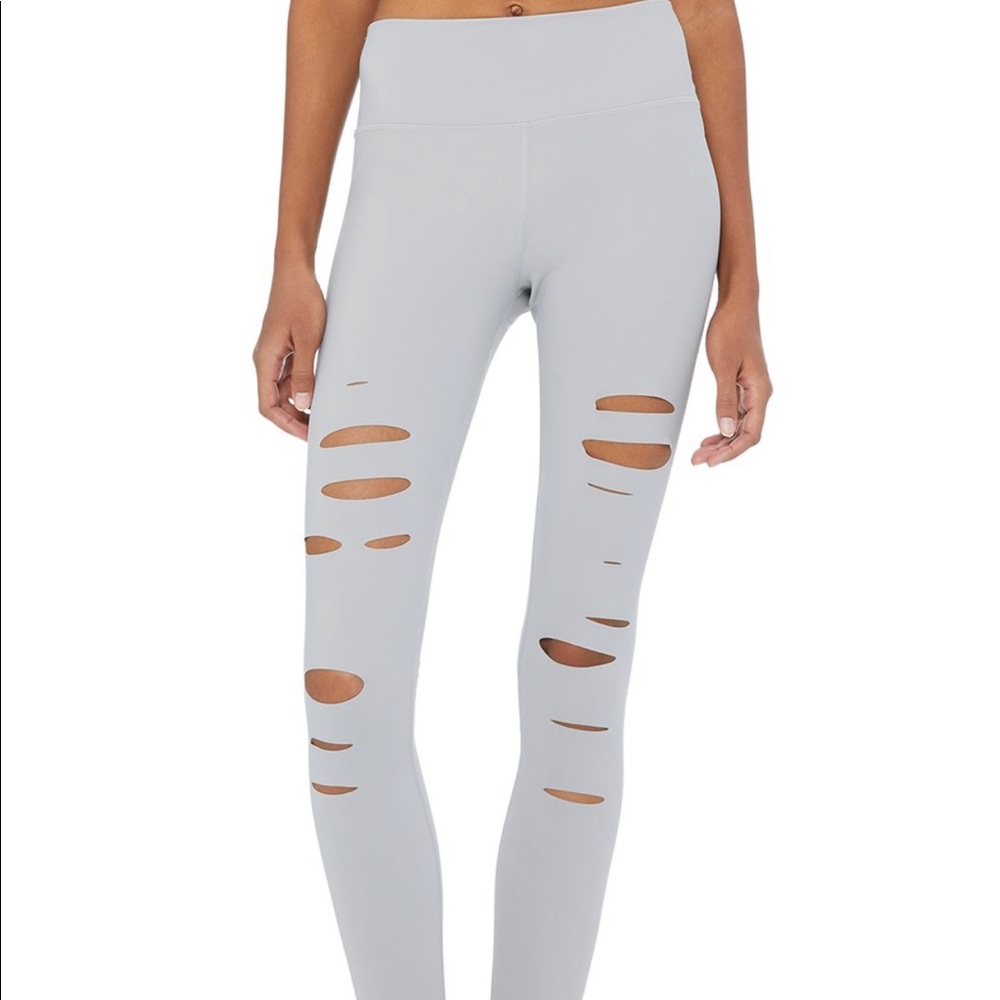 HIGH-WAIST RIPPED WARRIOR LEGGING